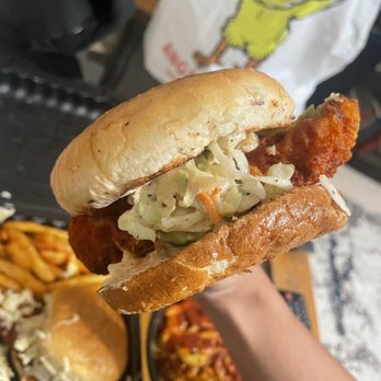 The Angry Chickz - Medium-spiced slider - Chicken Shop Near Me - Ceres, California