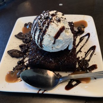 Ruby Tuesday - Chocolate Fall Cake - American Near Me - Tallahassee, Florida Ruby Tuesday - Chocolate Fall Cake - American Near Me - Tallahassee, Florida