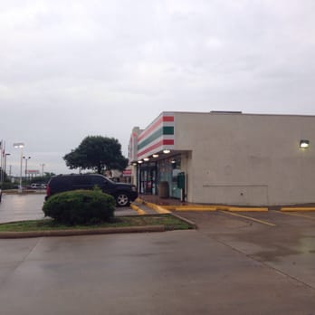 7-Eleven - a car parked in front of a convenience store - Gas Stations Near Me - Austin, Texas 7-Eleven - a car parked in front of a convenience store - Gas Stations Near Me - Austin, Texas