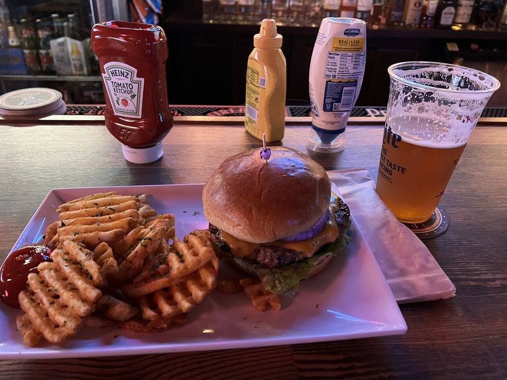 THE WHISTLE STOP 51 Photos & 41 Reviews 375 S Illinois St