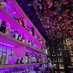 JIRO Restaurant München - Atmosphere with good cocktail selection
