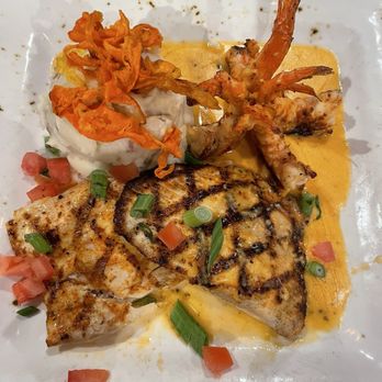 Bubba Gump Shrimp - Mahi & shrimp plate - Seafood Near Me - Orlando, Florida