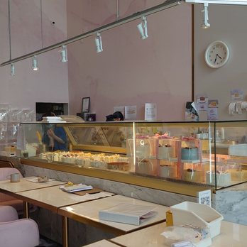 One Cake Boutique - the store looks cute - Patisserie/Cake Shop Near Me - Richmond, British Columbia One Cake Boutique - the store looks cute - Patisserie/Cake Shop Near Me - Richmond, British Columbia