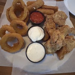 Player’s Sports Bar & Grill - Sampler