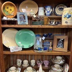 Sunrise Antique Mall - Fiesta ware , Desert Rose, vintage glass & Sunshine Sunbeams Original Stained Glass designs