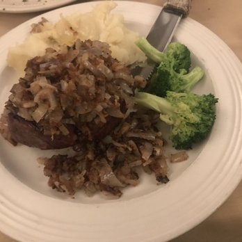 Phil Trani's Restaurant - Peppercorn steak and mashed potatoes - Music Venues Near Me - Long Beach, California Phil Trani's Restaurant - Peppercorn steak and mashed potatoes - Music Venues Near Me - Long Beach, California