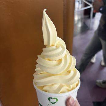 Six Flags Magic Mountain - Dole soft serve - Amusement Parks Near Me - Valencia, California
