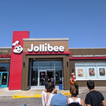 Jollibee - Waiting in line at 11:25 am - Fast Food Near Me - Scarborough, Alberta