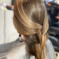 Vernis Hair & Beauty Studio