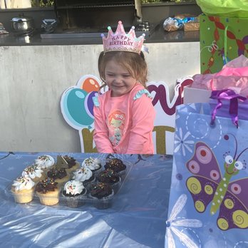 San Clemente Inn - This little girls birthday party was squashed by San Clements Inns new management company. Shame on them! - Hotels Near Me - San Clemente, California San Clemente Inn - This little girls birthday party was squashed by San Clements Inns new management company. Shame on them! - Hotels Near Me - San Clemente, California