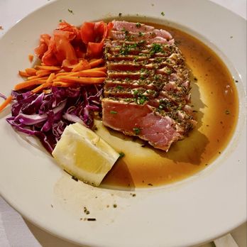 Dwight's Bistro - Yellowfin Tuna - French Near Me - Jacksonville Beach, Florida