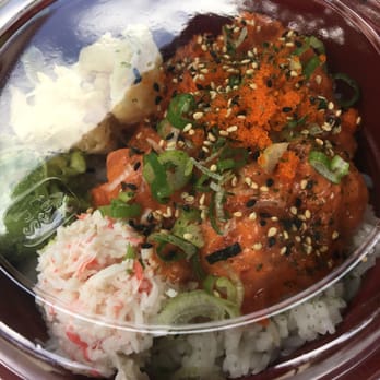Wow Bento - Poke Bowl with Spicy Tuna, Tuna, and Salmon. On the sides are ginger, crab meat, avocado, masago, green onions and flakes. - Japanese Near Me - Irvine, California Wow Bento - Poke Bowl with Spicy Tuna, Tuna, and Salmon. On the sides are ginger, crab meat, avocado, masago, green onions and flakes. - Japanese Near Me - Irvine, California