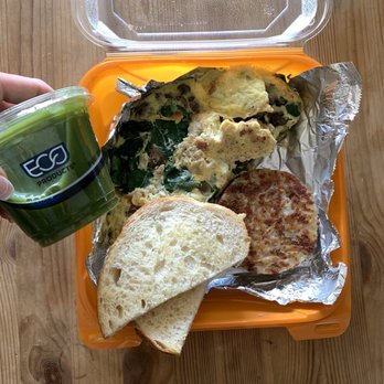 Snooze, an A.M. Eatery - 3 Egg Omelette-- chicken sausage, spinach & mushrooms. Hash brown. Sourdough Toast. Cold Pressed Green Juice. - Breakfast & Brunch Near Me - Orange, California