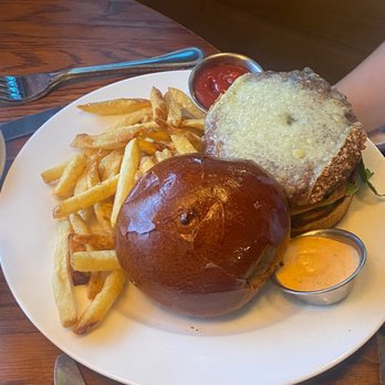 Beatrix - MUSHROOM & QUINOA BURGER - New American Near Me - Chicago, Illinois Beatrix - MUSHROOM & QUINOA BURGER - New American Near Me - Chicago, Illinois