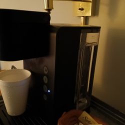 Little Sandy Lodge - 40+ ounce water coffee maker. Can make three 10oz cups in one filling!