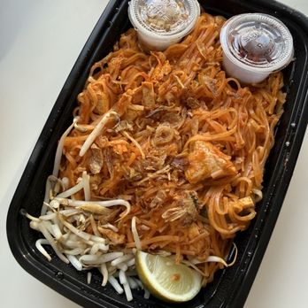 Siam Thai Eatery - Pad Thai - Thai Near Me - Chicago, Illinois Siam Thai Eatery - Pad Thai - Thai Near Me - Chicago, Illinois