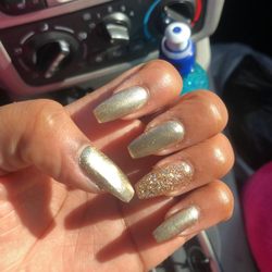 Beautiful Nails - Gold with glitter