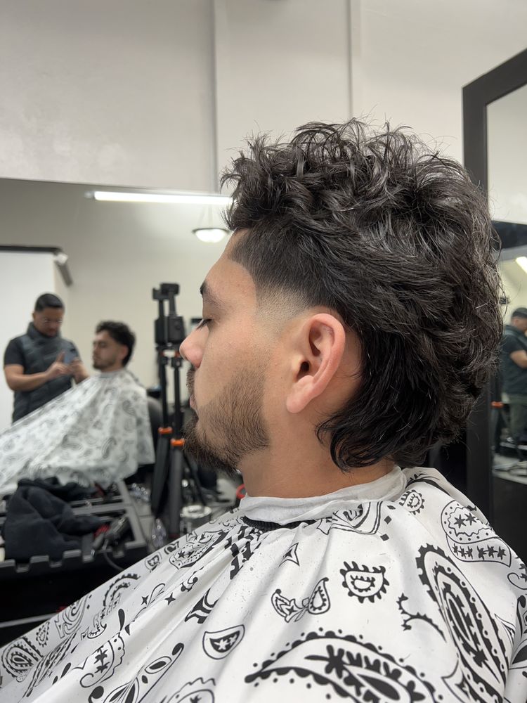Darwin Ruiz Barberia Logo