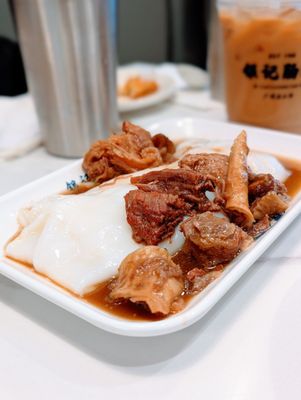 Yin Ji Chang Fen 银记肠粉 by null