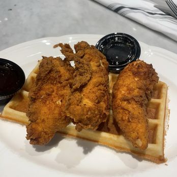 Roux Diner - hot chicken and waffle - Breakfast & Brunch Near Me - Chicago, Illinois