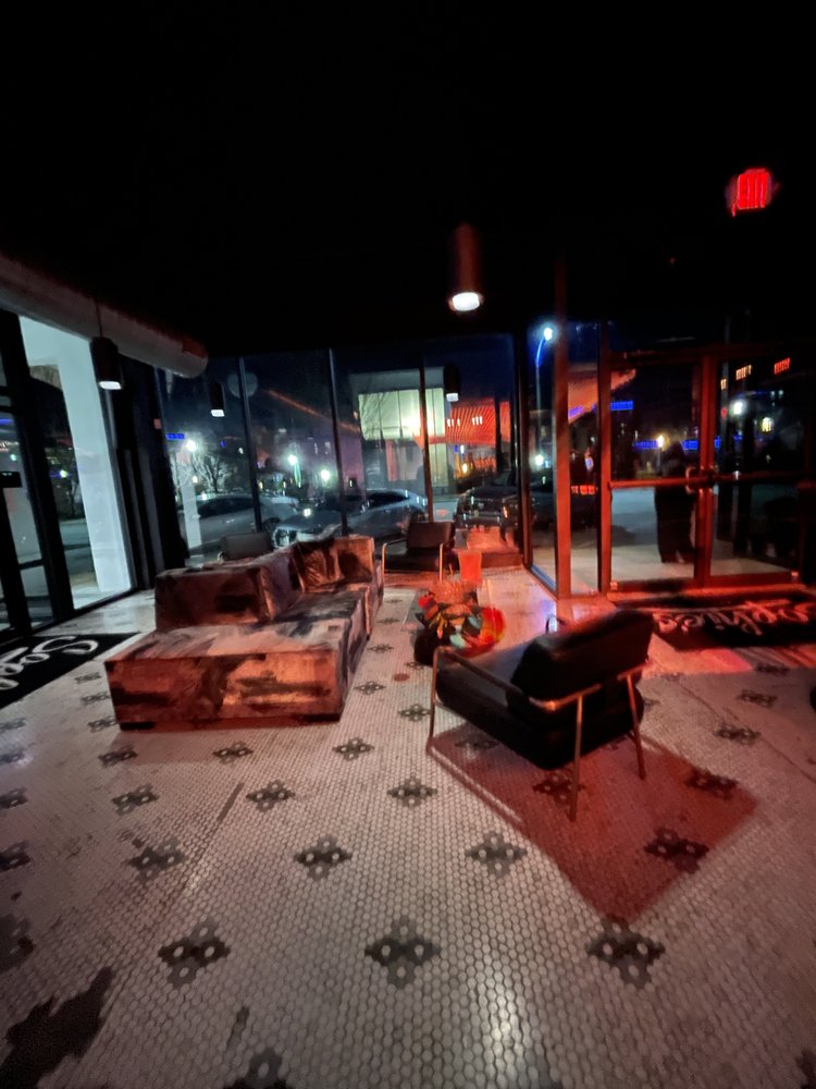 SOPHIE’S ARTIST LOUNGE 53 Photos & 17 Reviews 3333 Washington Ave