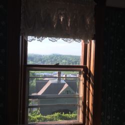 Hellman Guest House