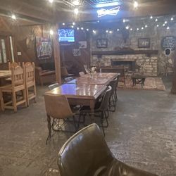 The Tavern at Cypress Falls - Bar area