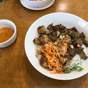 I Pho - Grilled Pork and Vermicelli bowl. - Vietnamese Near Me - College Station, Texas I Pho - Grilled Pork and Vermicelli bowl. - Vietnamese Near Me - College Station, Texas