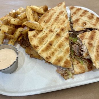 Plateia GR - Chicken Gyro Skepasti - Greek Near Me - Queens, New York
