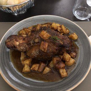 Casa Modò - Stinco di Maiale - Italian Near Me - Catania, Connecticut