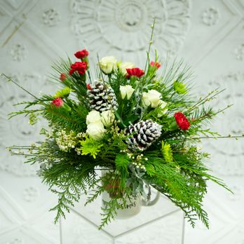 Thistles Flower Market - Florists Near Me - Pella, Iowa Thistles Flower Market - Florists Near Me - Pella, Iowa