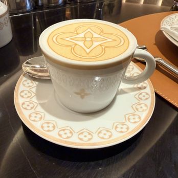 Le Café Louis Vuitton - Cafes Near Me - New York, New York Le Café Louis Vuitton - Cafes Near Me - New York, New York