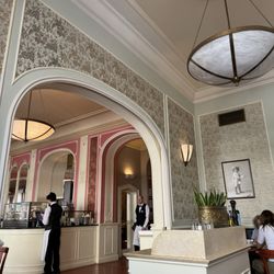 Café Louvre - Such a lovely interior