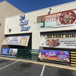 The Purple Turtle Sports Bar & Nightclub  - Lots of parking