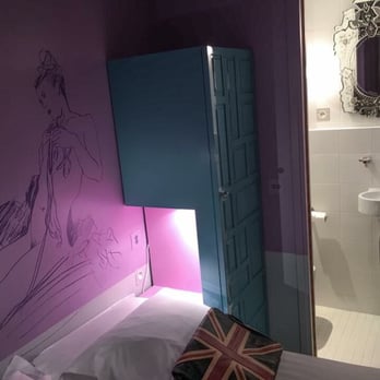Hotel Crayon by Elegancia - Bedside - Hotels Near Me - Paris, 75