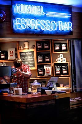 Tunnel Espresso PVM by null