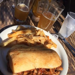 Pulled Pork Sandwich Pulled Pork Sandwich