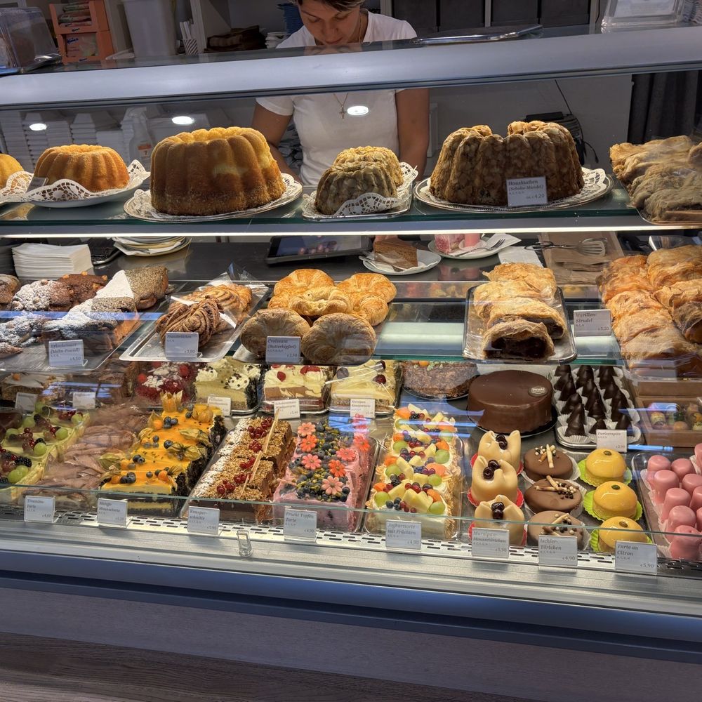 Gregors Konditorei - Patisserie/Cake Shop Near Me - Vienna, 9 Gregors Konditorei - Patisserie/Cake Shop Near Me - Vienna, 9