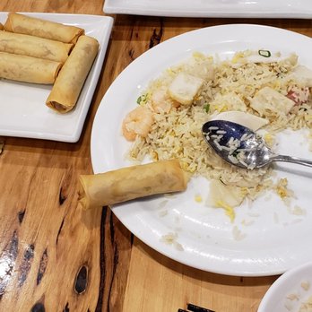 Shanghai Street - Prawn spring rolls and seafood fried rice! Very crispy and the rice is perfectly cooked - Chinese Near Me - Melbourne, VIC Shanghai Street - Prawn spring rolls and seafood fried rice! Very crispy and the rice is perfectly cooked - Chinese Near Me - Melbourne, VIC