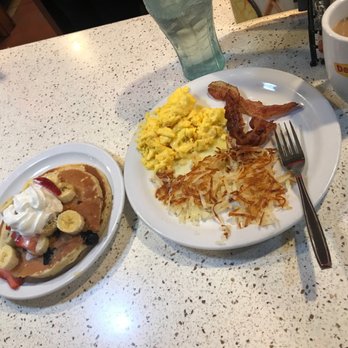 Denny's - Diners Near Me - Brandon, Florida