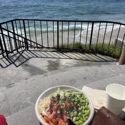 Poke Tiki - ATE THAT HOE BY THE OCEAN YEAAAAAAH