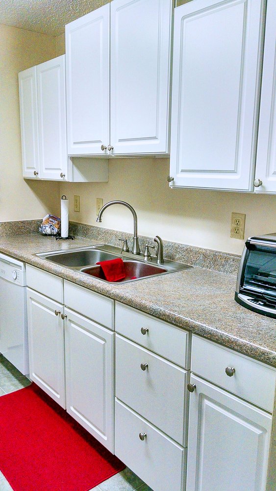 WHISPERING PINES APARTMENTS Updated September 2024 400 Greenlawn Dr