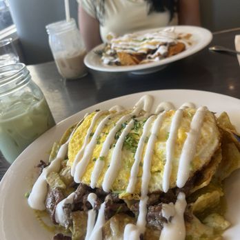 Broken Yolk Cafe - Breakfast & Brunch Near Me - Del Mar, California