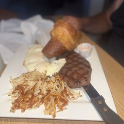 Dream Cafe - Steak and eggs w/Popover