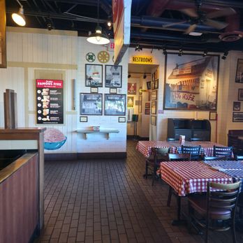 Portillo's Scottsdale - Inside - Hot Dogs Near Me - Scottsdale, Arizona