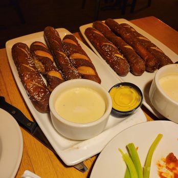 Applebee's Grill + Bar - Beer cheese pretzels - American Near Me - Newburgh, New York