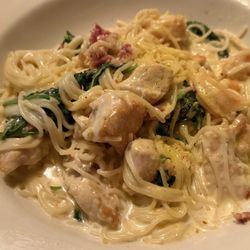 Kreso's Restaurant - Kreso'o pasta contains shrimp, chicken, prosciutto & spinach