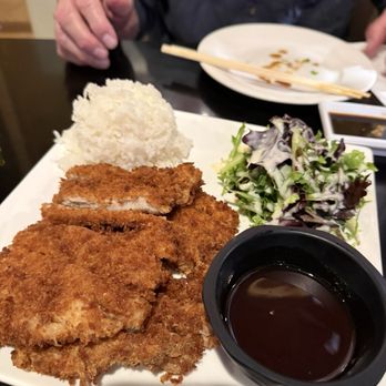 Sakura Bistro Tapas & Sake Bar - Chicken Katsu 炸鸡排饭 - Sushi Bars Near Me - Oakland, California