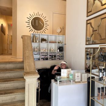 Upper East Side Tan - Inside store - Spray Tanning Near Me - New York, New York Upper East Side Tan - Inside store - Spray Tanning Near Me - New York, New York