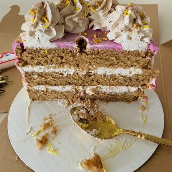 Gabby Bakes - Inside of sunset churro cake - Custom Cakes Near Me - Tampa, Florida